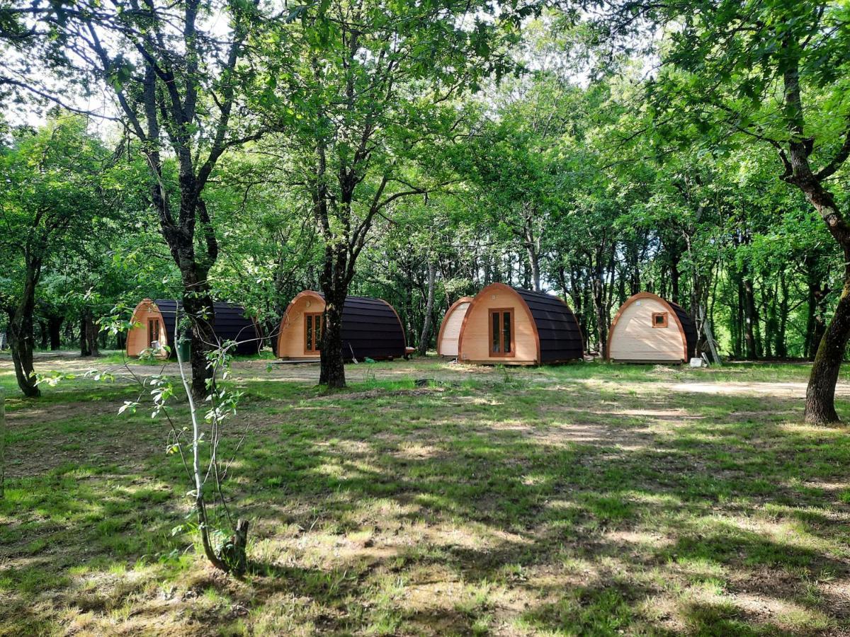Camping Vila De Sarria Bagian luar foto