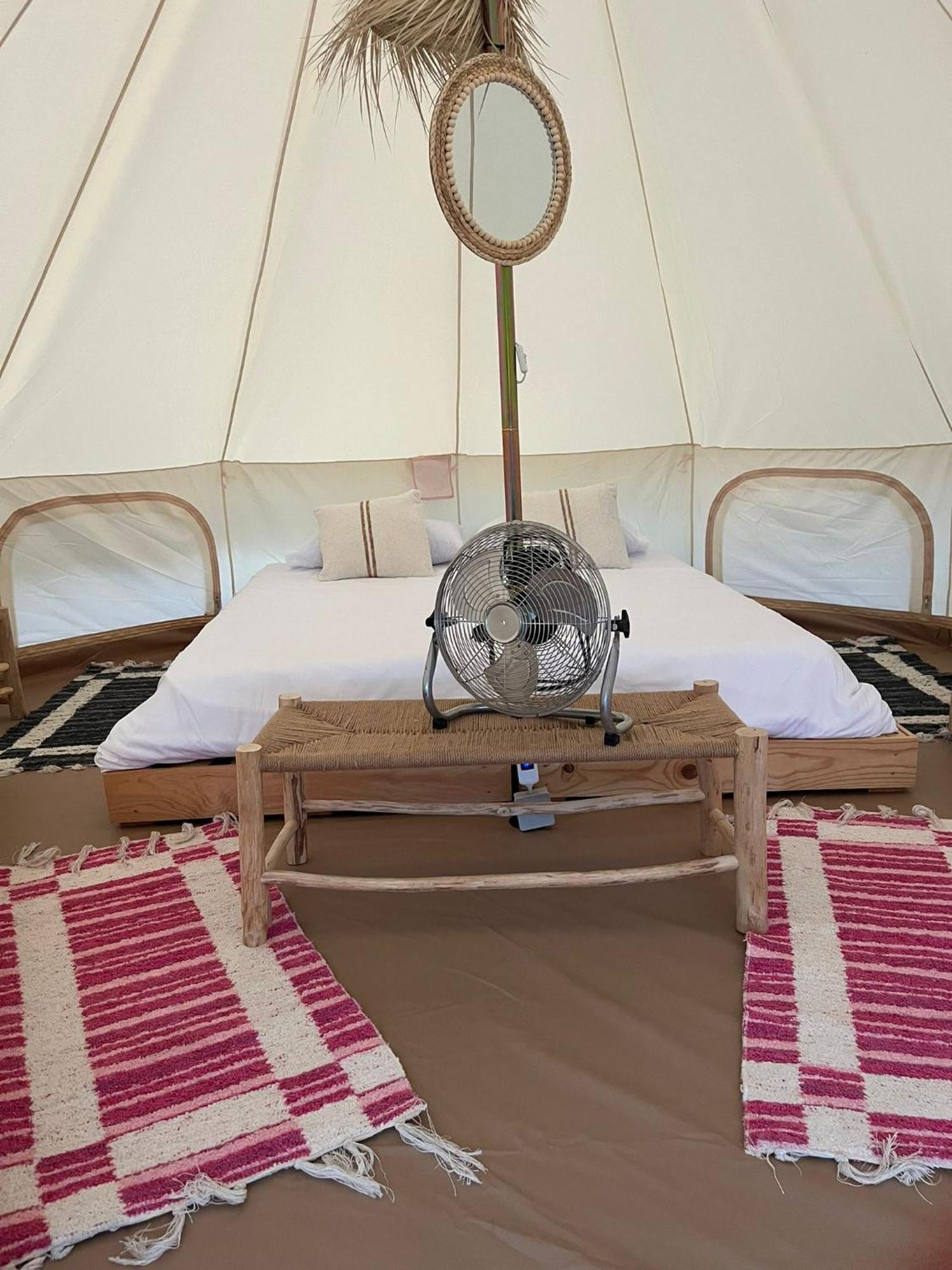 Camping Vila De Sarria Bagian luar foto