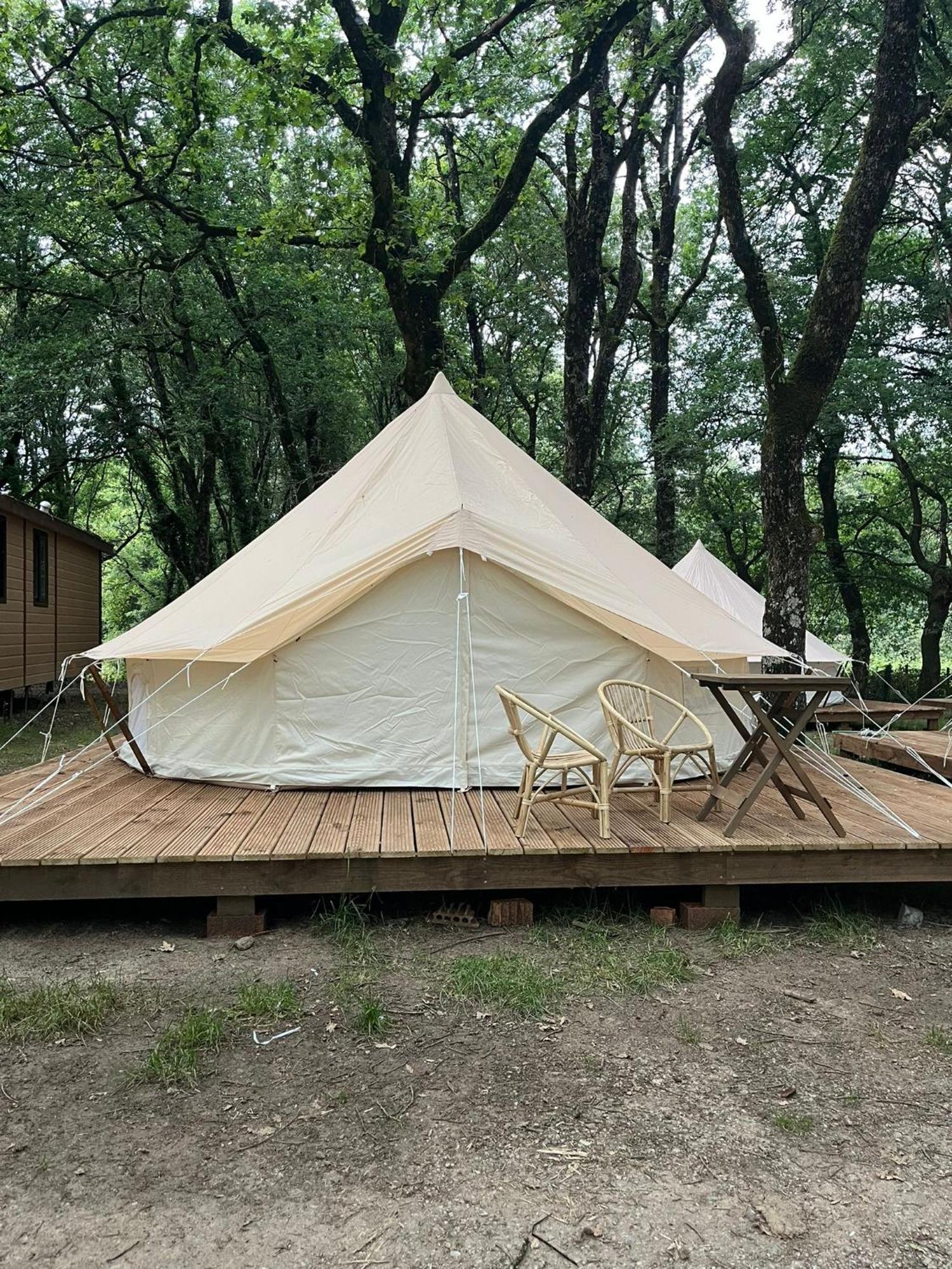 Camping Vila De Sarria Bagian luar foto